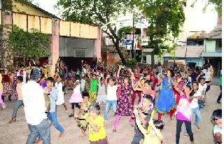 Raleigh Balagopal in traditional leaseem! | पारंपरिक लेझीममध्ये रमले बालगोपाल ! Raleigh Balagopal in traditional leaseem! | पारंपरिक लेझीममध्ये रमले बालगोपाल !