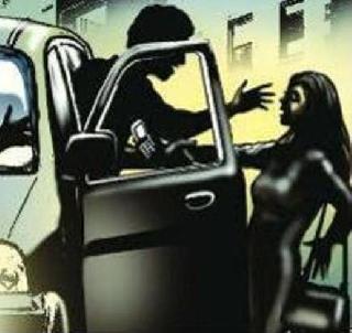 Raised music in the car and raped her | गाडीत म्युझिक वाढवून त्या नराधमाने मैत्रिणीवर केला बलात्कार Raised music in the car and raped her | गाडीत म्युझिक वाढवून त्या नराधमाने मैत्रिणीवर केला बलात्कार