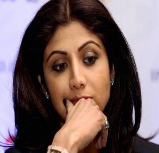 Actress Shilpa Shetty has filed a complaint against her husband | अभिनेत्री शिल्पा शेट्टीसह तिच्या पतीवर गुन्हा दाखल Actress Shilpa Shetty has filed a complaint against her husband | अभिनेत्री शिल्पा शेट्टीसह तिच्या पतीवर गुन्हा दाखल