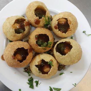 The water of the house of various tastes! | विविध चवींची पाणीपुरी तीही घरच्याघरी! The water of the house of various tastes! | विविध चवींची पाणीपुरी तीही घरच्याघरी!