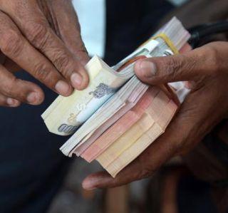 Maharashtra tops the list of bribery states in the country | देशातील लाचखोर राज्यांमध्ये महाराष्ट्राचा क्रमांक चौथा Maharashtra tops the list of bribery states in the country | देशातील लाचखोर राज्यांमध्ये महाराष्ट्राचा क्रमांक चौथा