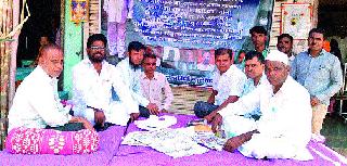 Start of the Stalker's fasting | गाळेधारकांच्या उपोषणाला प्रारंभ Start of the Stalker's fasting | गाळेधारकांच्या उपोषणाला प्रारंभ