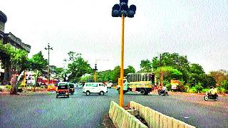 Traffic violation rules | वाहतूक नियमांची पायमल्ली Traffic violation rules | वाहतूक नियमांची पायमल्ली