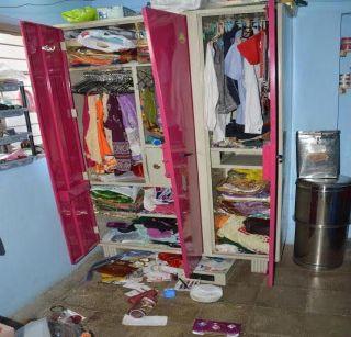 Bhandaval burglary, Lakhs of laps | भुसावळात घरफोडी, लाखोंचा ऐवज लंपास Bhandaval burglary, Lakhs of laps | भुसावळात घरफोडी, लाखोंचा ऐवज लंपास