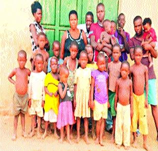 37-year-old woman was born to 38 children | ३७ वर्षांची महिला ३८ अपत्यांची बनली आई 37-year-old woman was born to 38 children | ३७ वर्षांची महिला ३८ अपत्यांची बनली आई