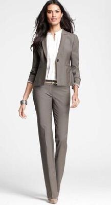 A little confused ... can wear clothes too! | जरा सांभाळून.. कपड्यांनाही बोलता येतं!