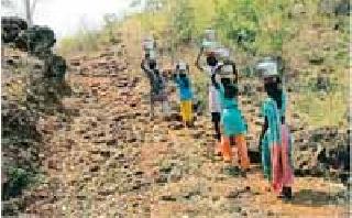 Melghat tanker escaped | मेळघाटचा टँकर पळविला Melghat tanker escaped | मेळघाटचा टँकर पळविला