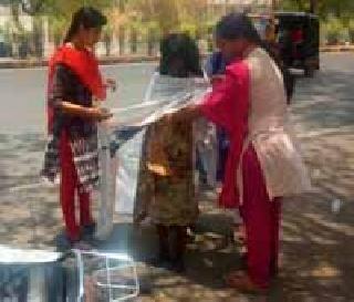 That's why the human rights of women police | हीच का महिला पोलिसांची माणुसकी That's why the human rights of women police | हीच का महिला पोलिसांची माणुसकी