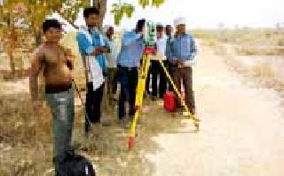 Only private land will be required for the railway route | रेल्वे मार्गासाठी खासगी जमीनच अधिक लागणार Only private land will be required for the railway route | रेल्वे मार्गासाठी खासगी जमीनच अधिक लागणार