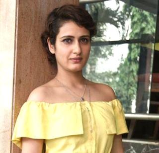 Look at the 'Dangle' Girl's Stunning Style !! | ‘दंगल’ गर्लचा पाहा स्टनिंग अंदाज!!