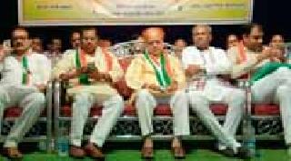 The agitation will continue till the debt waiver is received | कर्जमाफी मिळेपर्यंत आंदोलन सुरूच राहणार The agitation will continue till the debt waiver is received | कर्जमाफी मिळेपर्यंत आंदोलन सुरूच राहणार