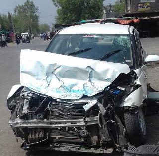 Police Van-Car Accident | पोलीस व्हॅन-कारचा अपघात Police Van-Car Accident | पोलीस व्हॅन-कारचा अपघात