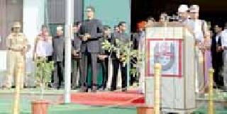 Governance committed for overall development of the district | जिल्ह्याच्या सर्वांगीण विकासासाठी शासन कटिबद्ध Governance committed for overall development of the district | जिल्ह्याच्या सर्वांगीण विकासासाठी शासन कटिबद्ध