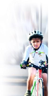 World Record by Vertical Cycling | चिमुकल्या वरदचा सायकलिंगद्वारे विश्वविक्रम