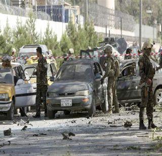 8 people die in Afghan attack near US Embassy in Afghanistan | अफगाणिस्तानात अमेरिकी दूतावासाजवळ हल्ला, 8 जणांचा मृत्यू