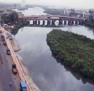 Two children die drowning in Thane | ठाण्यातील कळवा खाडीत बुडून दोन मुलांचा मृत्यू Two children die drowning in Thane | ठाण्यातील कळवा खाडीत बुडून दोन मुलांचा मृत्यू