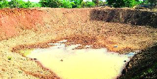 Siblings die due to sinking in the farm | शेततळ्यात बुडून भावंडांचा मृत्यू Siblings die due to sinking in the farm | शेततळ्यात बुडून भावंडांचा मृत्यू