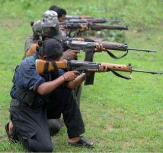 10 suspected Naxalites arrested in Sukma attack | सुकमा हल्ल्यातील 10 संशयित नक्षलवाद्यांना अटक 10 suspected Naxalites arrested in Sukma attack | सुकमा हल्ल्यातील 10 संशयित नक्षलवाद्यांना अटक