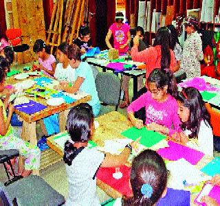 Samarkamp's business in the city has increased | शहरात ‘समरकॅम्प’चा धंदा आला तेजीत Samarkamp's business in the city has increased | शहरात ‘समरकॅम्प’चा धंदा आला तेजीत