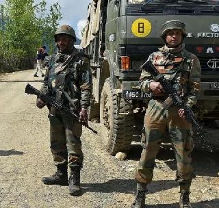 In Kashmir, the campaign against terrorists intensified, covering 20 villages | काश्मीरमध्ये दहशतवाद्यांविरोधातील मोहीम तीव्र, 20 गावांना घातला घेराव In Kashmir, the campaign against terrorists intensified, covering 20 villages | काश्मीरमध्ये दहशतवाद्यांविरोधातील मोहीम तीव्र, 20 गावांना घातला घेराव