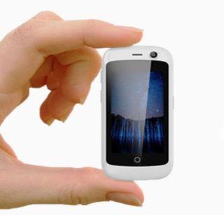 This is the world's smallest 4G smartphone | हा आहे जगातील सर्वात छोटा 4 जी स्मार्टफोन