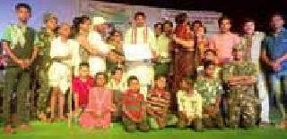 1.35 lakhs help to the service | सेवालयास १.३५ लाखांची मदत