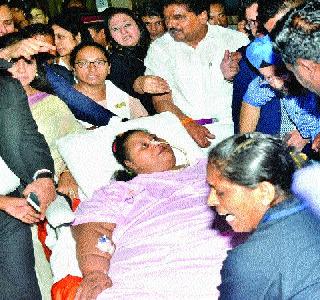 Finally Iman leaves for Abu Dhabi ..! | अखेर इमान अबुधाबीला रवाना..! Finally Iman leaves for Abu Dhabi ..! | अखेर इमान अबुधाबीला रवाना..!