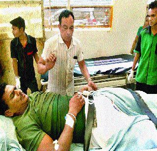Naxalite attack returned after injuries | जखमी होऊनही परतवला नक्षली हल्ला Naxalite attack returned after injuries | जखमी होऊनही परतवला नक्षली हल्ला