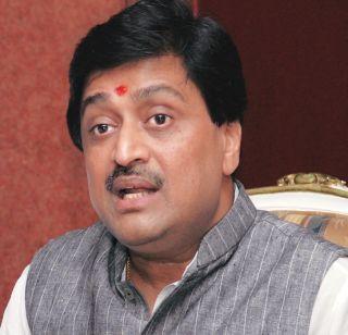 After leaving the minister on leave for the ministers - Ashok Chavan | शेतक-यांना वा-यावर सोडून मंत्री परदेश दौ-यावर - अशोक चव्हाण After leaving the minister on leave for the ministers - Ashok Chavan | शेतक-यांना वा-यावर सोडून मंत्री परदेश दौ-यावर - अशोक चव्हाण