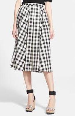 Gingham skirt, fashion abroad now you too .. Did you try this skirt? | गिंगहॅम स्कर्ट, परदेशातली फॅशन आता आपल्याकडेही.. तुम्ही हे स्कर्ट ट्राय केले का? Gingham skirt, fashion abroad now you too .. Did you try this skirt? | गिंगहॅम स्कर्ट, परदेशातली फॅशन आता आपल्याकडेही.. तुम्ही हे स्कर्ट ट्राय केले का?