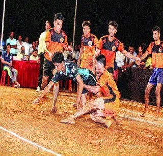 Vijay Club, Golpe Devi face the semifinals | विजय क्लब, गोल्फादेवी यांची उपांत्य फेरीत धडक Vijay Club, Golpe Devi face the semifinals | विजय क्लब, गोल्फादेवी यांची उपांत्य फेरीत धडक
