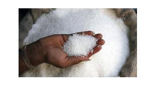 3 hundred rupees possible to the farmers | तीनशे रुपये शेतकऱ्यांच्या पदरात शक्य 3 hundred rupees possible to the farmers | तीनशे रुपये शेतकऱ्यांच्या पदरात शक्य