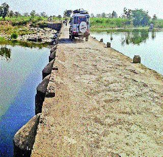 Mortar Protectors Hardly Broken | बंधाऱ्याचे संरक्षक कठडे तुटलेले Mortar Protectors Hardly Broken | बंधाऱ्याचे संरक्षक कठडे तुटलेले