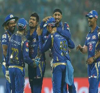 For Hyderabad play-off, Mumbai will be contesting for the top position | हैदराबाद प्लेआॅफसाठी तर मुंबई अव्वल स्थानासाठी लढणार For Hyderabad play-off, Mumbai will be contesting for the top position | हैदराबाद प्लेआॅफसाठी तर मुंबई अव्वल स्थानासाठी लढणार