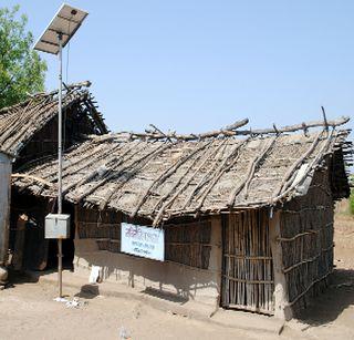 14 deprived of basic amenities in Shirpur taluka | शिरपूर तालुक्यातील 14 पाडे मूलभूत सुविधांपासून वंचित 14 deprived of basic amenities in Shirpur taluka | शिरपूर तालुक्यातील 14 पाडे मूलभूत सुविधांपासून वंचित