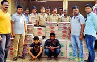 8 lakh country liquor seized by pursuing | पाठलाग करून आठ लाखांची देशी दारू जप्त 8 lakh country liquor seized by pursuing | पाठलाग करून आठ लाखांची देशी दारू जप्त