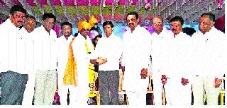 Maintain the tradition of platonic politics | बेरजेच्या राजकारणाची परंपरा कायम ठेवा Maintain the tradition of platonic politics | बेरजेच्या राजकारणाची परंपरा कायम ठेवा