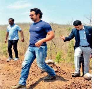 Mr. Perfectionist Aamir's whistle means 'stars jimper'! | मिस्टर परफेक्शनिस्ट आमिरचा वावर म्हणजे ‘तारे जमीपर ’ !