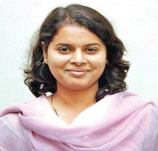 An apology witness should also be punished | माफीच्या साक्षीदारालाही शिक्षा झाली पाहिजे An apology witness should also be punished | माफीच्या साक्षीदारालाही शिक्षा झाली पाहिजे