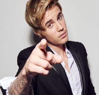 What is it with Justin Bieber, which many men do not have today? | जस्टीन बीबरकडे असं काय आहे, जे आजच्या अनेक पुरुषांकडे नाही? What is it with Justin Bieber, which many men do not have today? | जस्टीन बीबरकडे असं काय आहे, जे आजच्या अनेक पुरुषांकडे नाही?