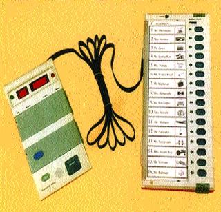 Ranveer from Delhi to 'EVM' in Delhi | ‘ईव्हीएम’वरून दिल्लीत रणकंदन Ranveer from Delhi to 'EVM' in Delhi | ‘ईव्हीएम’वरून दिल्लीत रणकंदन