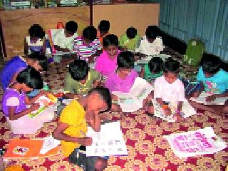 Shrimadan for drinking water by 'Chillar Party' | ‘चिल्लर पार्टी’तर्फे जंगलात पाण्यासाठी श्रमदान Shrimadan for drinking water by 'Chillar Party' | ‘चिल्लर पार्टी’तर्फे जंगलात पाण्यासाठी श्रमदान