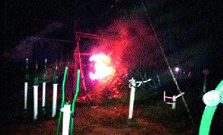 The Rohitas fire that supplies the power | विद्युत पुरवठा करणाऱ्या रोहित्रास आग The Rohitas fire that supplies the power | विद्युत पुरवठा करणाऱ्या रोहित्रास आग