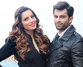 Karan-Bipasha came out of Bibber concert in just five minutes | अवघ्या पाच मिनिटात बिबरच्या कॉन्सर्टमधून बाहेर पडले करण-बिपाशा Karan-Bipasha came out of Bibber concert in just five minutes | अवघ्या पाच मिनिटात बिबरच्या कॉन्सर्टमधून बाहेर पडले करण-बिपाशा
