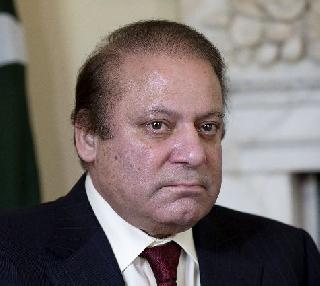 The reason for Kulbhushan's case is that Sharif's government has the upper hand over the army | कुलभूषण प्रकरणामुळे शरीफ सरकारकडे लष्करावर वरचढ होण्याची संधी The reason for Kulbhushan's case is that Sharif's government has the upper hand over the army | कुलभूषण प्रकरणामुळे शरीफ सरकारकडे लष्करावर वरचढ होण्याची संधी