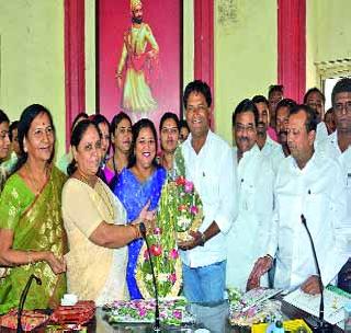 Tired of being a permanent chairperson! | ‘स्थायी’च्या सभापतीपदी बाळ टाले!