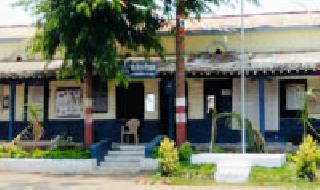 Due to the inadequate employees, the administration of the Mahagaon station | अपुऱ्या कर्मचाऱ्यांवर महागाव ठाण्याचा कारभार