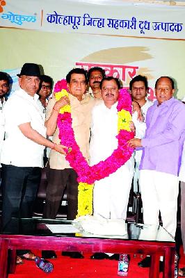 'P. No friendship with 'N' is not broken | ‘पी. एन.’ यांच्याशी दोस्ती तुटायची नाही 'P. No friendship with 'N' is not broken | ‘पी. एन.’ यांच्याशी दोस्ती तुटायची नाही