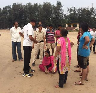 Twelve years old son died in Guhagar sea | गुहागर समुद्रात 12 वर्षांचा मुलगा बुडाला