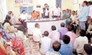 Will solve the problems of Dinakarnagar villagers | दिनकरनगर ग्रामस्थांच्या समस्या सोडविणार